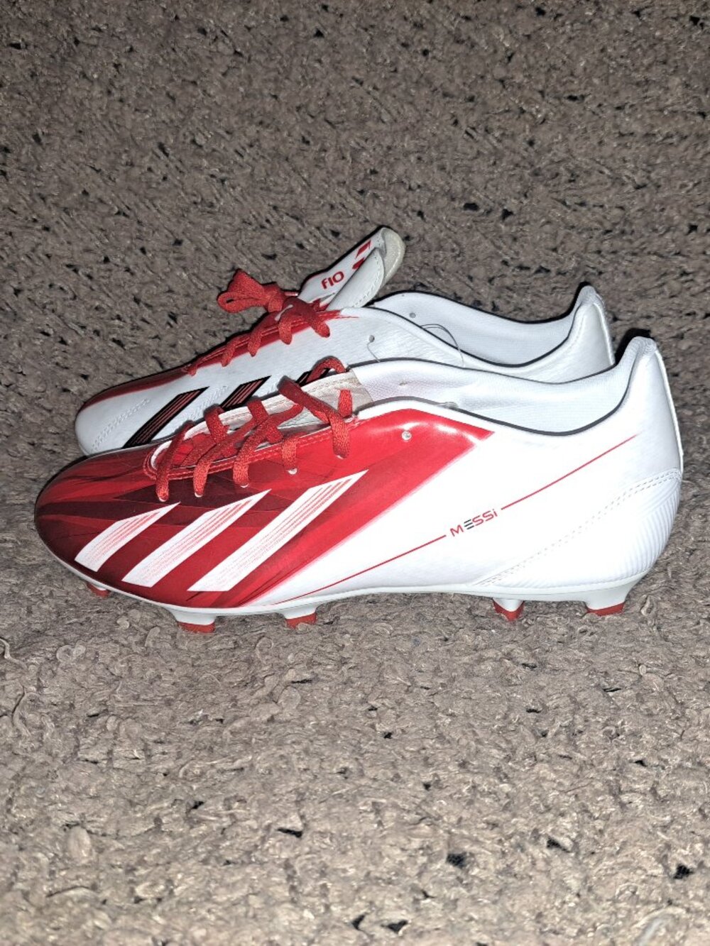 ADIDAS-F10 TRX FG Messi Soccer Cleats-White/Red/Black-Sz 8.5-NEW/NO BOX - Picture 2 of 9